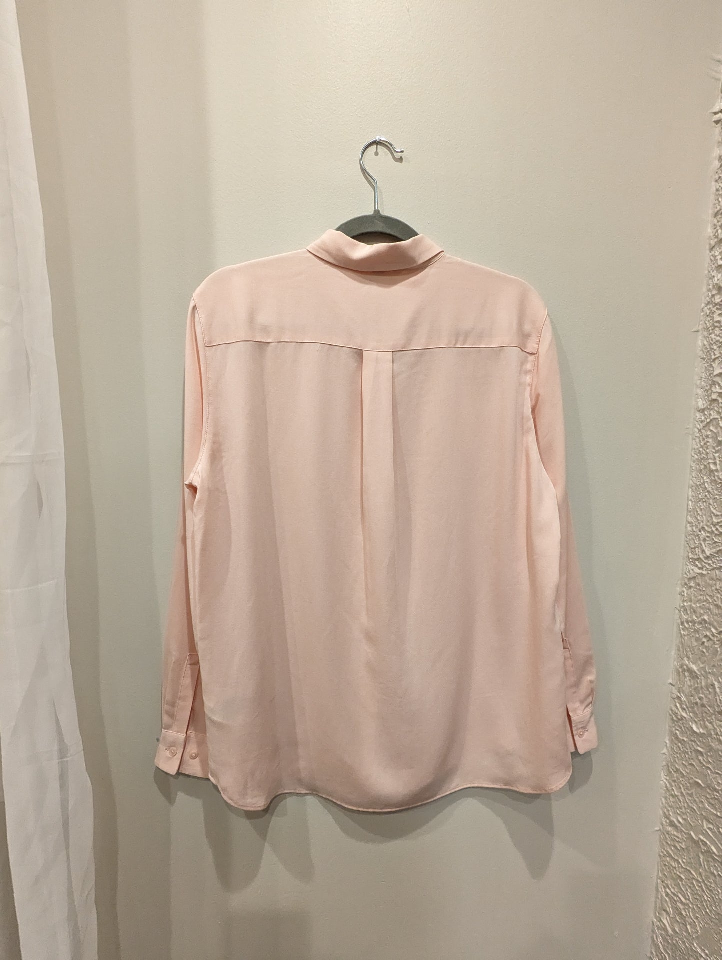 Women's Uniqlo Button down (Medium)