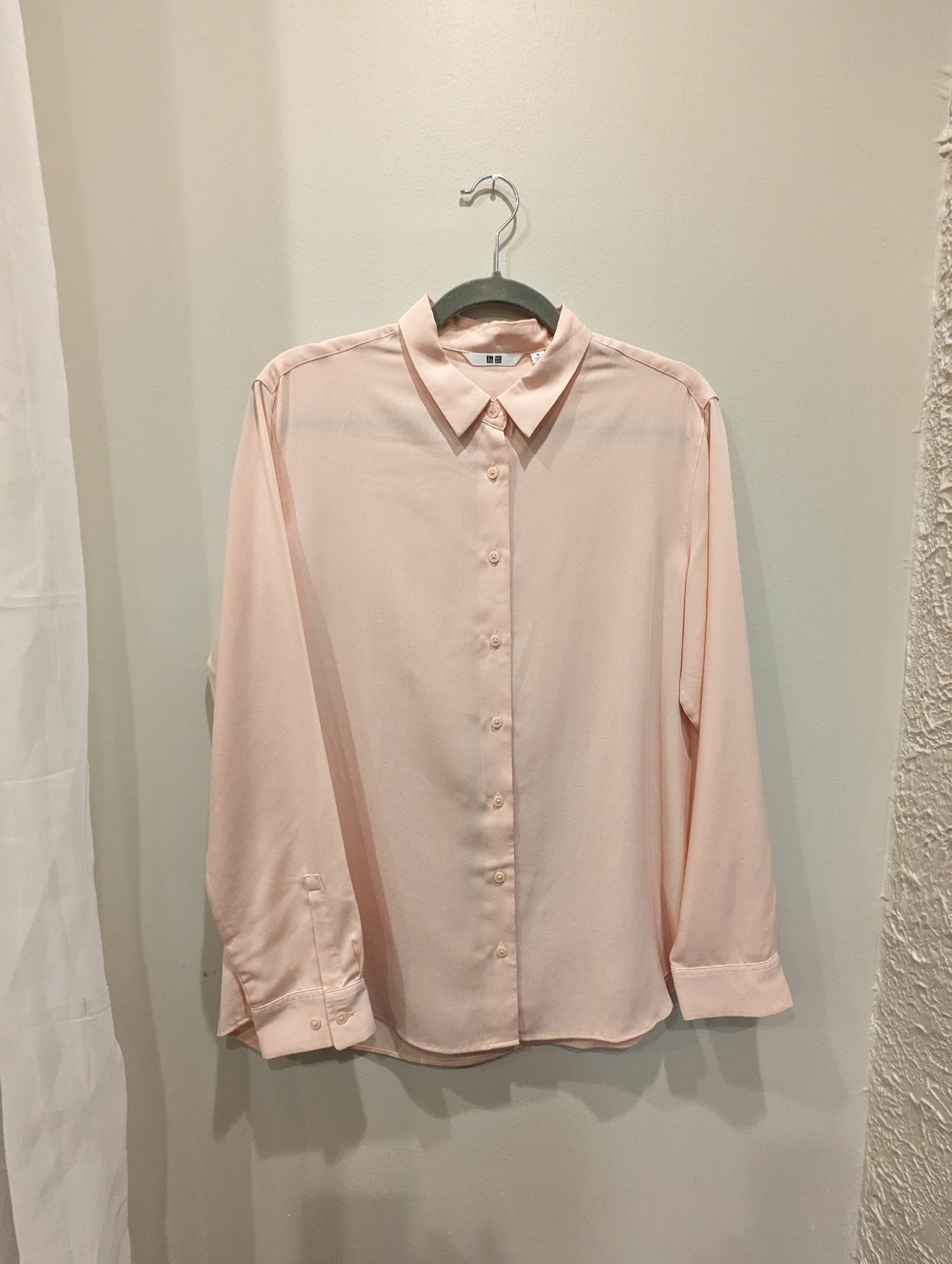 Women's Uniqlo Button down (Medium)