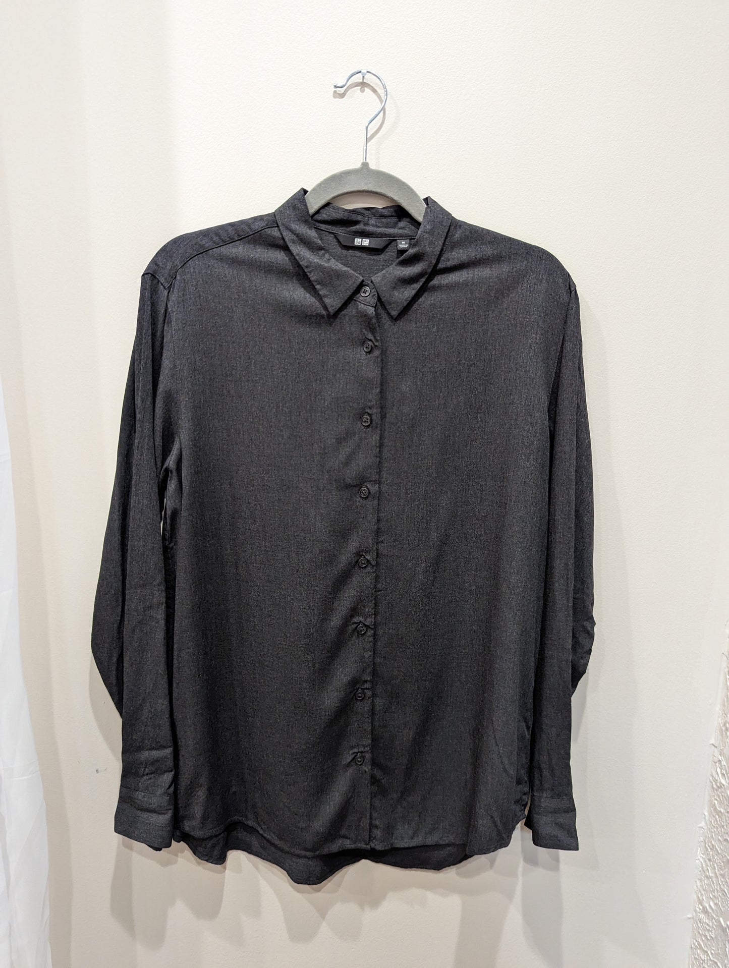 Women's Uniqlo Button Down (Medium)