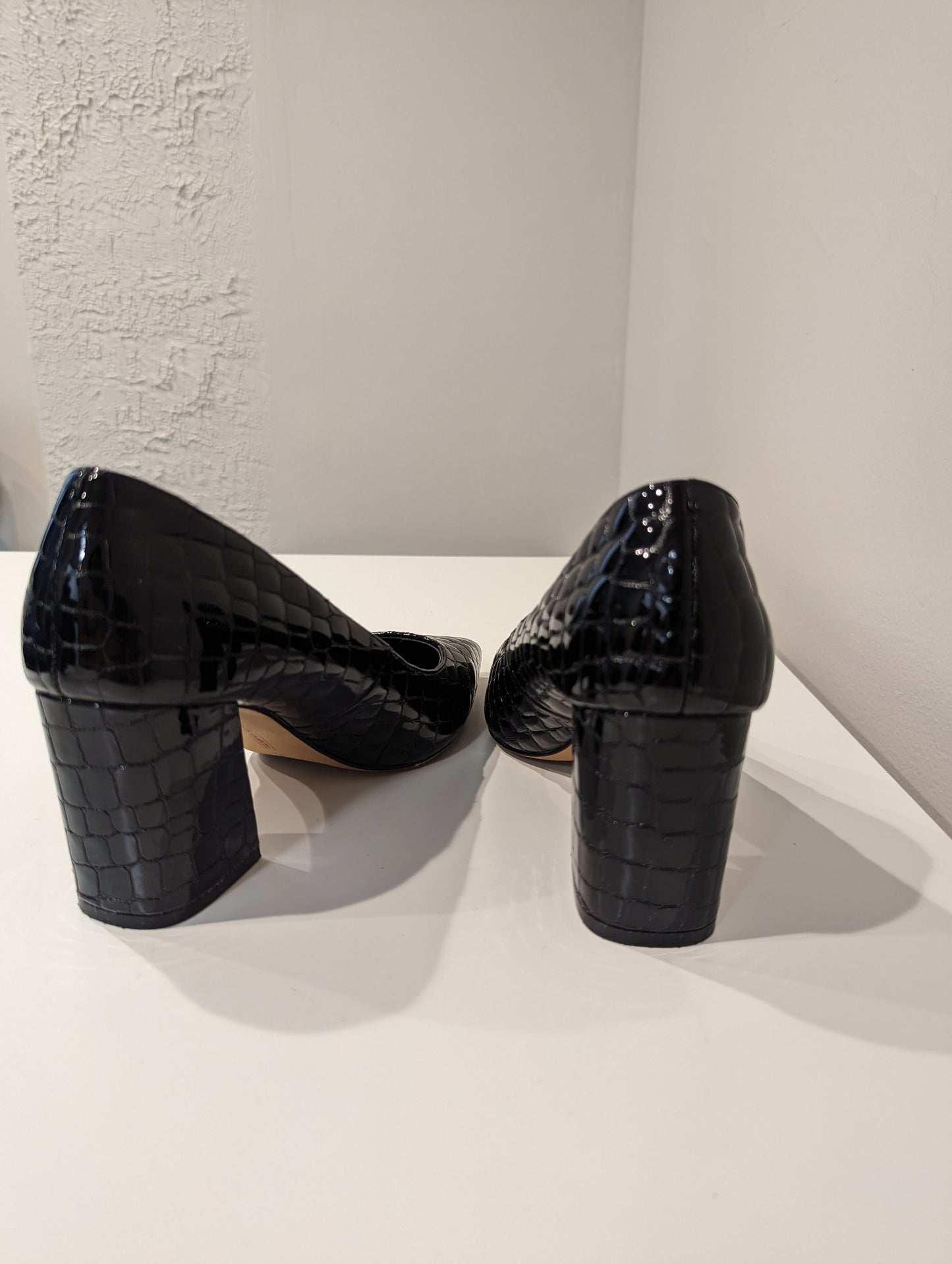 Vince Camuto Shoes Size (US 7M)